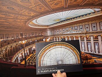 Tastführungen im Österreichischen Parlament – Demokratie zum Angreifen