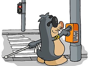Akustisch-taktile Ampeln sollten nur von Verkehrsteilnehmern betätigt werden, die aufgrund einer Sehbehinderung darauf angewiesen sind. Maskottchen AUGust mit Langstock wartet vor einer roten Fußgängerampel und fordert die akustische Freiphase an.