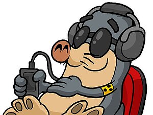 Der AUGust freut sich, wenn es Audiodeskription im Theater gibt. Maulwurf auf rotem Theatersessel mit Kopfhörern und MP3-Player