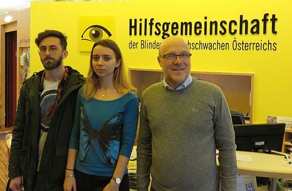 Marina Tverdokhlib und Davit Msakhuradze mit Mag. Daniele Marano in der Hilfsgemeinschaft. Marina Tverdokhlib und Davit Msakhuradze mit Mag. Daniele Marano in der Hilfsgemeinschaft.