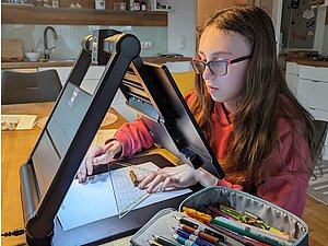 Das Beratungteam der Hilfsgemeinschaft der Blinden und Sehschwachen hilft betroffenen Personen. Das Beratungteam der Hilfsgemeinschaft der Blinden und Sehschwachen hilft betroffenen Personen.