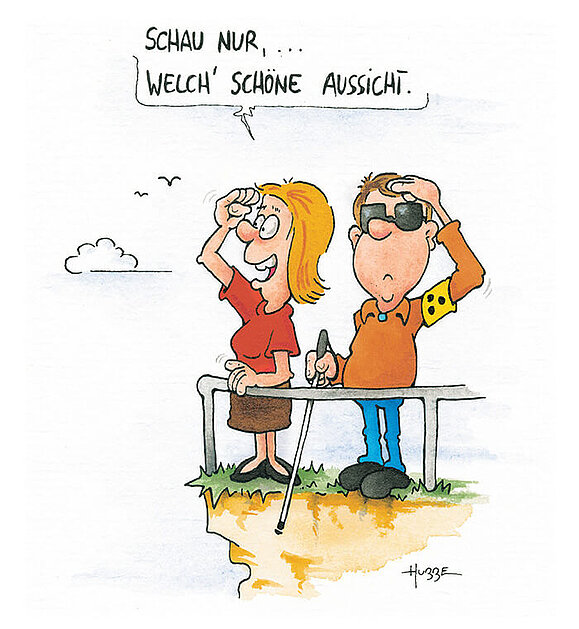 Mann mit Weißem Stock, Armbinde und Sonnenbrille steht mit Frau an Geländer an Klippe. Frau sagt: "Schau nur... welch schöne Aussicht."